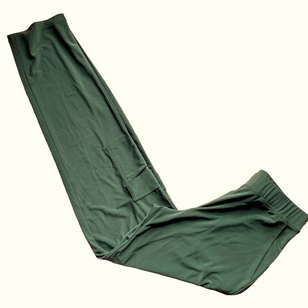 Pull on green cargo pants